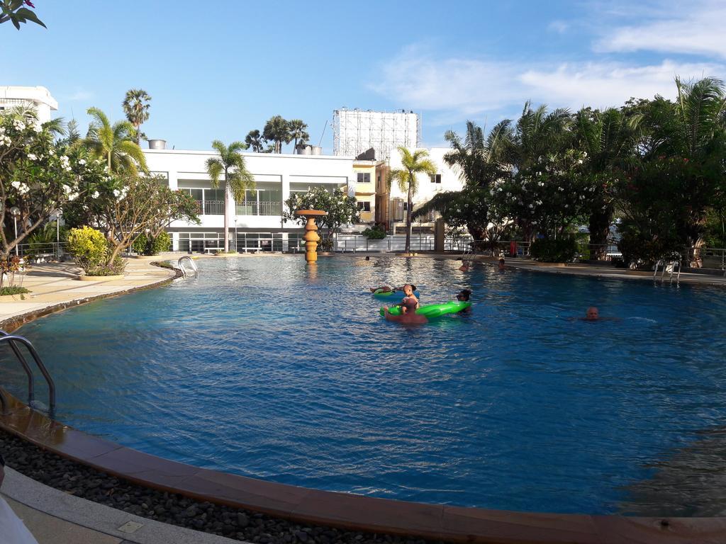Studio Veiwtalay 7 Pattaya Exteriör bild